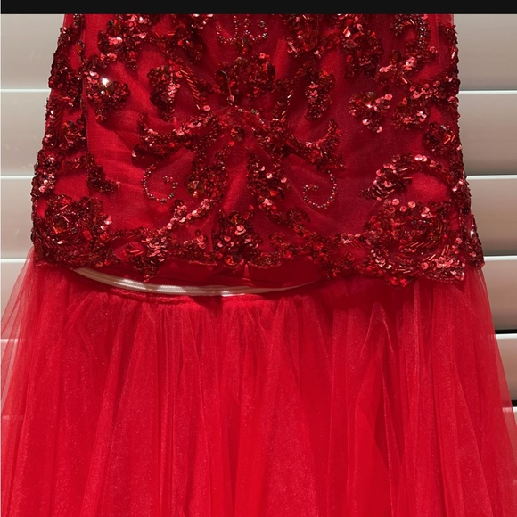 Red Sherri Hill Prom Dress - Picture 2 of 8